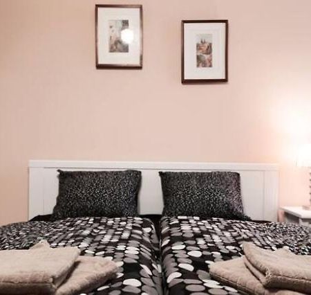 פראג Apartment Vltavska A מראה חיצוני תמונה
